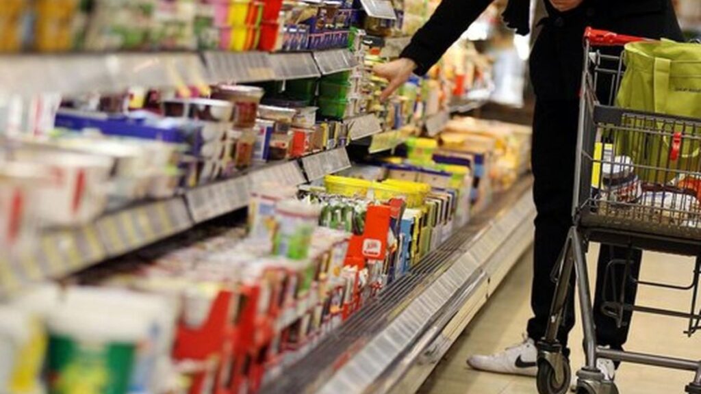 توزیع بسته معیشتی ویژه دولت به زنان مددجو | اهدا بسته معیشتی جدید برای خانوارهای کم برخوردار