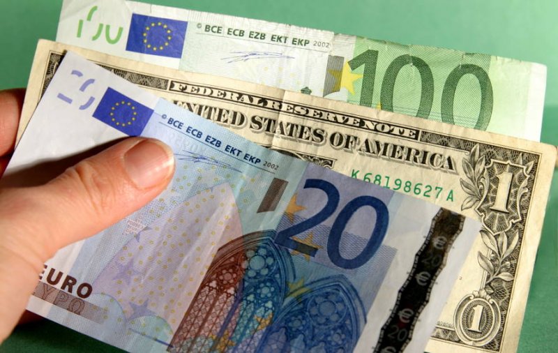 نرخ ارز در بازارهای مختلف 3 خرداد/ دلار و یورو گران شد نرخ ارز در بازارهای مختلف 3 خرداد/ دلار و یورو گران شد