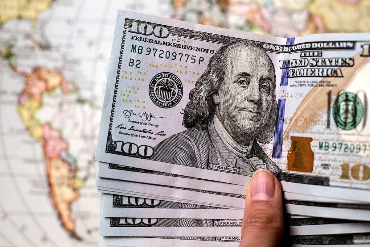 درآمد یک میلیارد دلاری به سمت ایران سرازیر شد