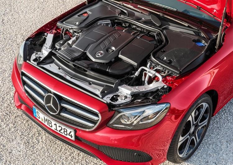 مقایسه پورشه پانامرا و مرسدس بنز E200