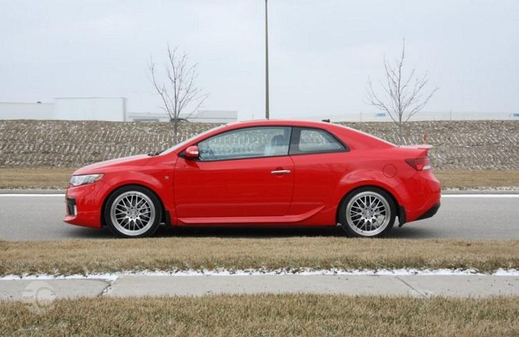 مقایسه کیا سراتو کوپه با هیوندای جنسیس کوپه از نظر طراحی