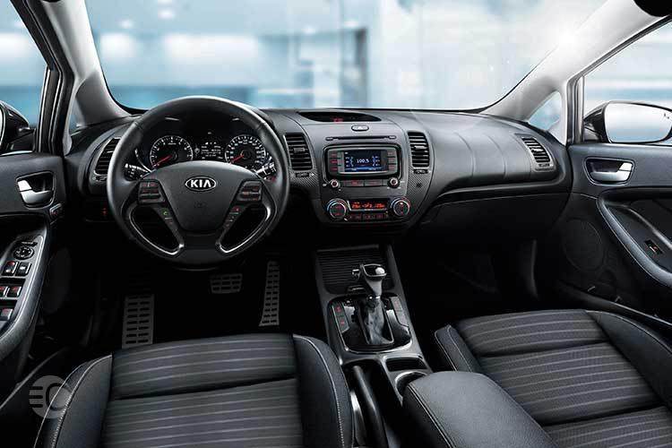 مقایسه آپشنها و امکانات رفاهی النترا و کیا سراتو